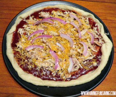 Stubb's Bar-B-Q Review + Easy BBQ Chicken Pizza Recipe