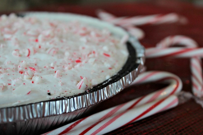 Delicious White Chocolate Peppermint Pie