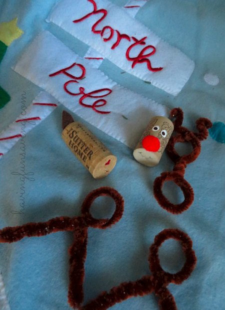 How to make a reindeer with wine corks