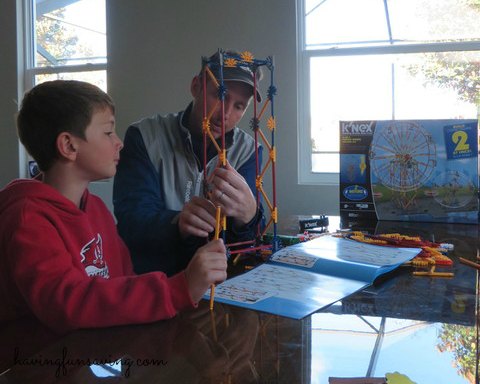 Building K'NEX Ferris Wheel