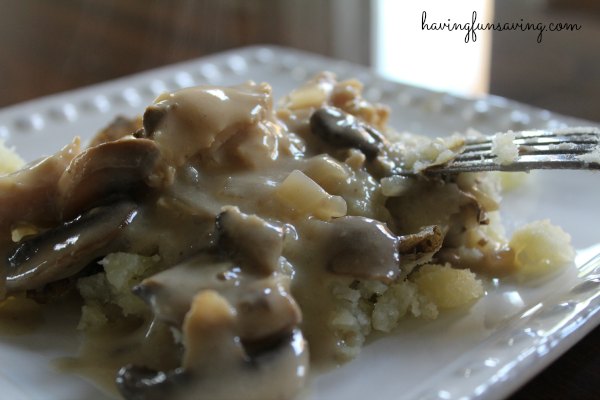 Easy Slow Cooker Chicken Stroganoff 