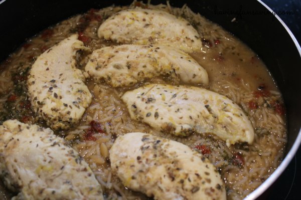 Easy One Pot Chicken and Lemon Rice 