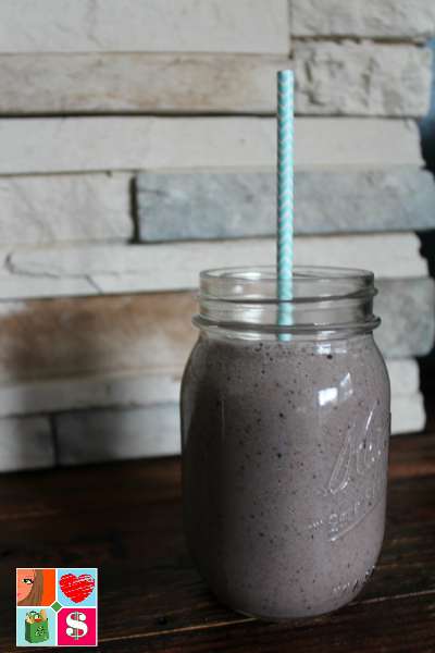 Healthy Blueberry Cucumber Protein Smoothie 