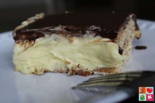 Easy Eclair Cake Dessert