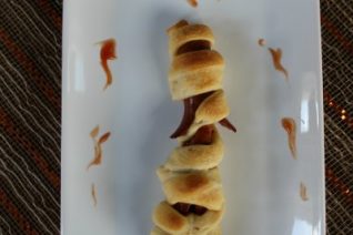 Mummy Dogs - The Perfect Halloween Meal