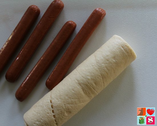 Mummy Dogs - The Perfect Halloween Meal