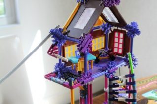 K'NEX Mighty Makers Inventor's Clubhouse Building Set