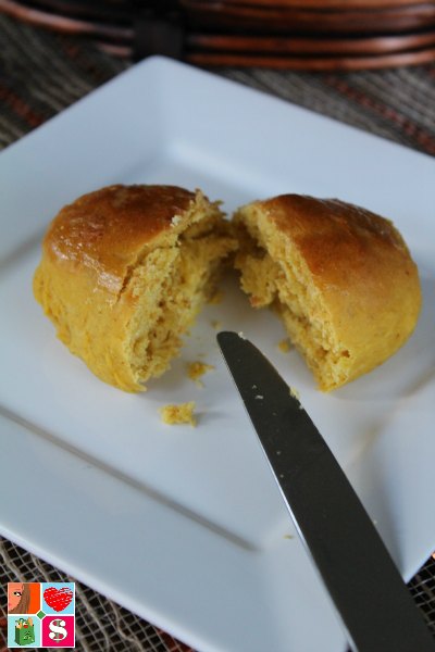 Amazing Pumpkin Dinner Rolls 