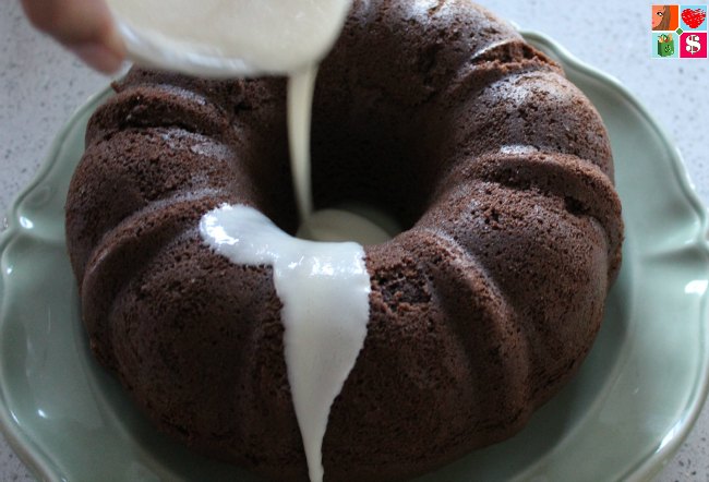 Easy Peppermint Chocolate Cake