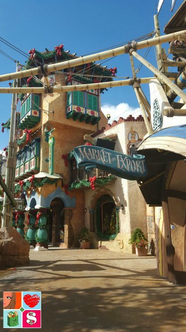 Why You Should Celebrate The Holidays at Universal Orlando - Market 