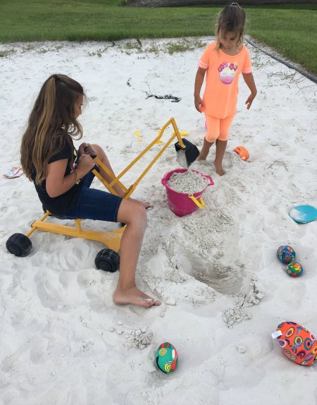 Benefits of Sand Play For Kids on Food Wine Sunshine