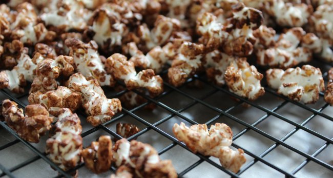 Coconut Chocolate Popcorn 