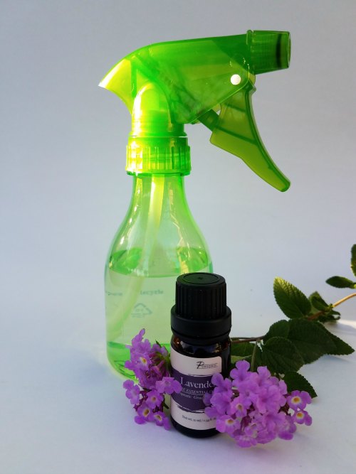 Homemade Linen Spray with Essential Oils 