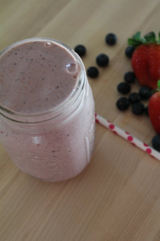 Healthy Berry Protein Smoothie 