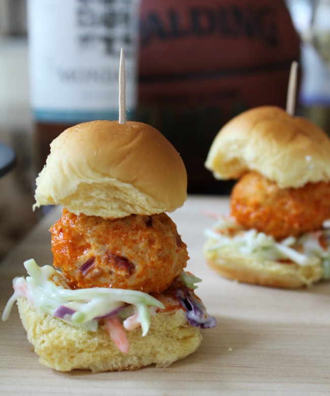 Appetizer Buffalo Chicken Meatball Sliders 