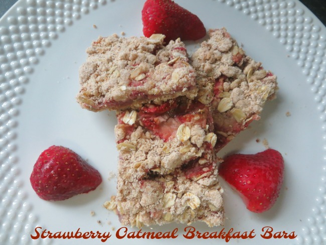 Strawberry Oatmeal Breakfast Bars - Food Wine Sunshine