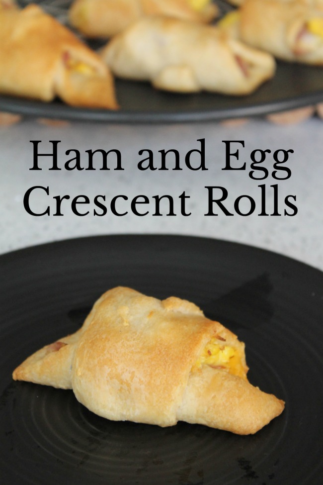 Ham and Egg Breakfast Crescent Rolls 