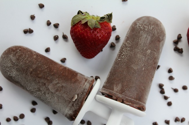 Easy Strawberry Chocolate Pudding Pops 