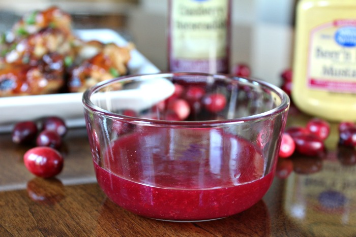 Tasty Cranberry Slow Cooker Chicken Wings