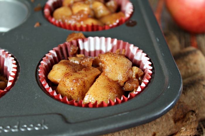 Delicious Mini Snickerdoodle Apple Pies