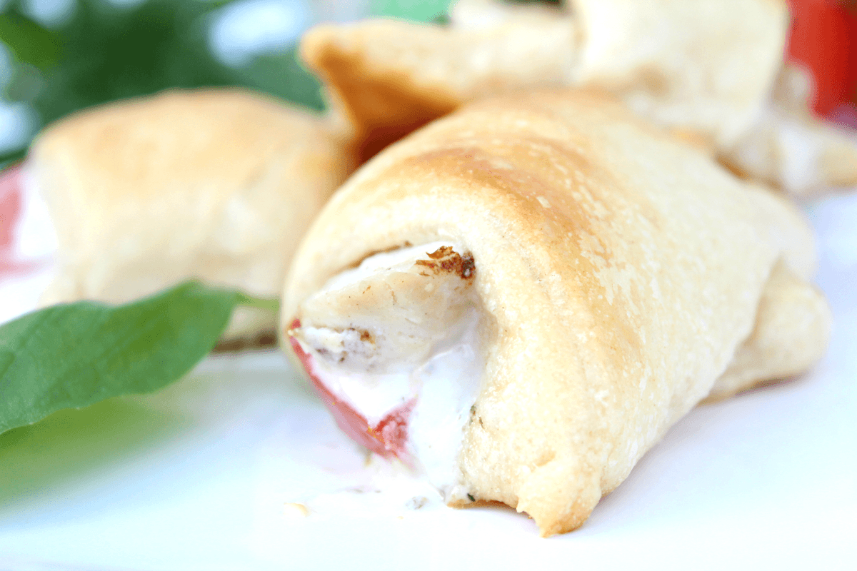 Delicious Tomato Basil Chicken Crescent Rolls