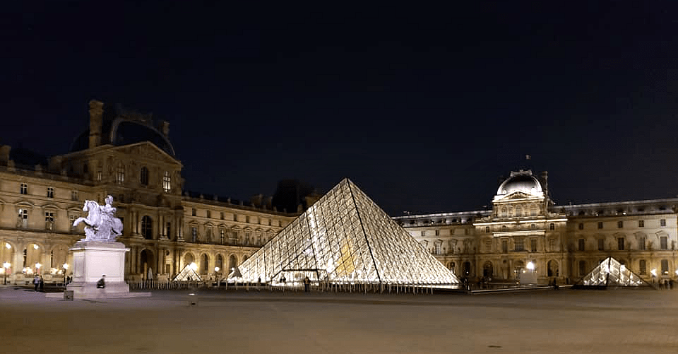 Top Free Things to Do in Paris Louvre at Night