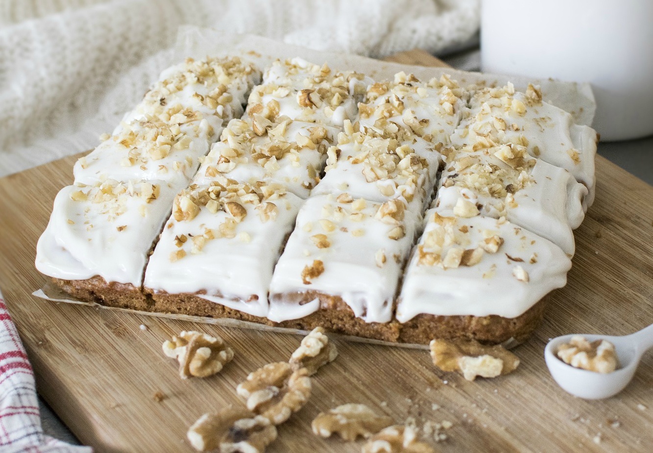 Best Easy Carrot Cake 