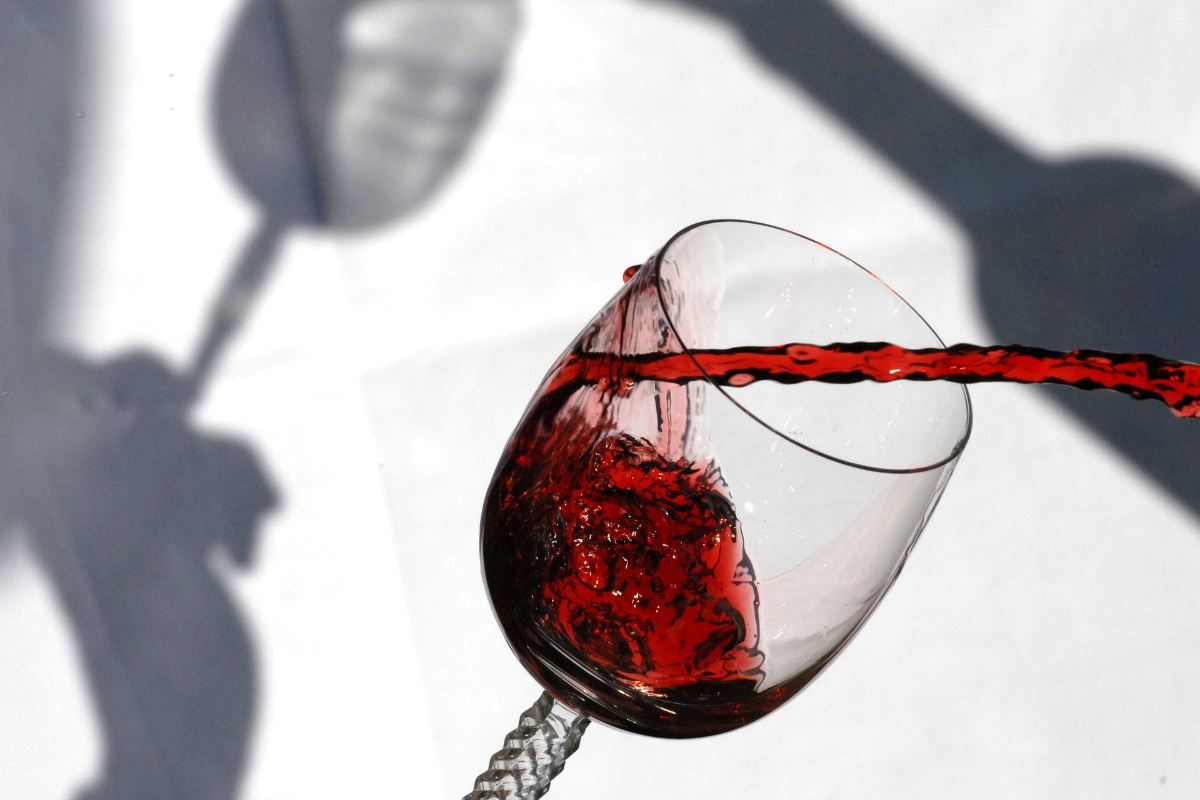 How to remove red wine stains