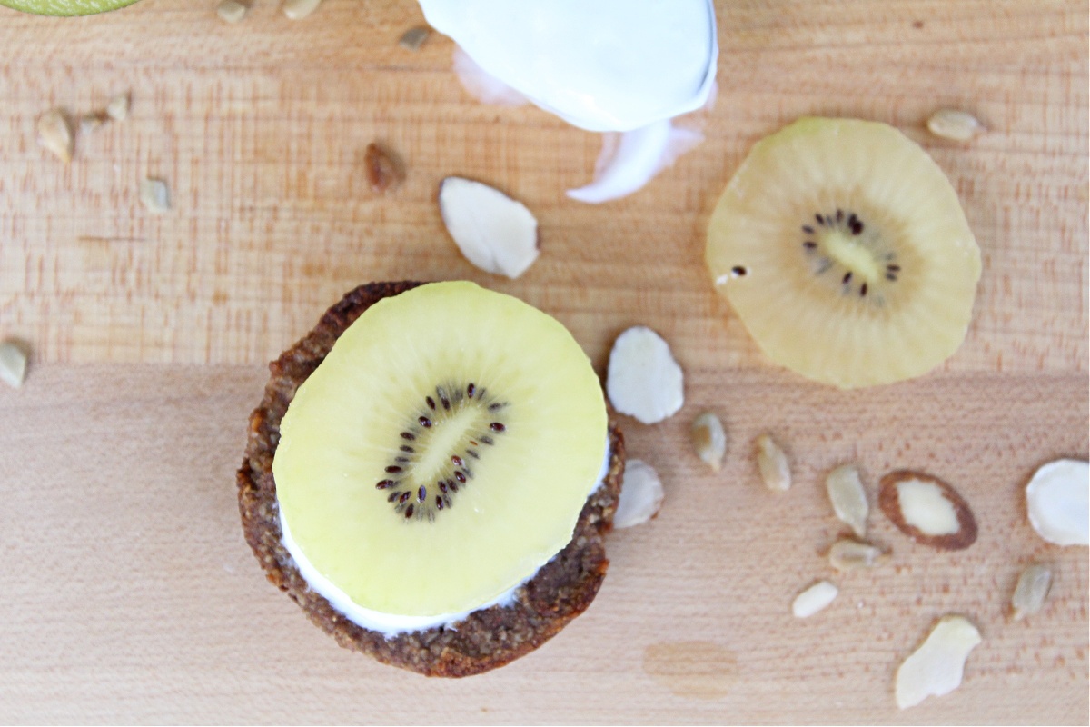 Healthy Apple Banana Breakfast Cookies 