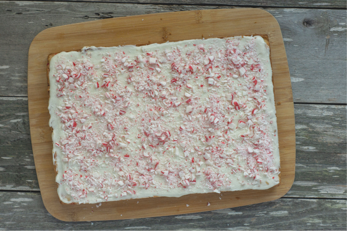 Tasty White Chocolate Peppermint Blondies