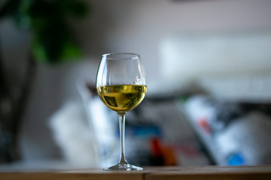 A Beginner's Guide To Buying Wine Wine Buying Guide Wine Basics