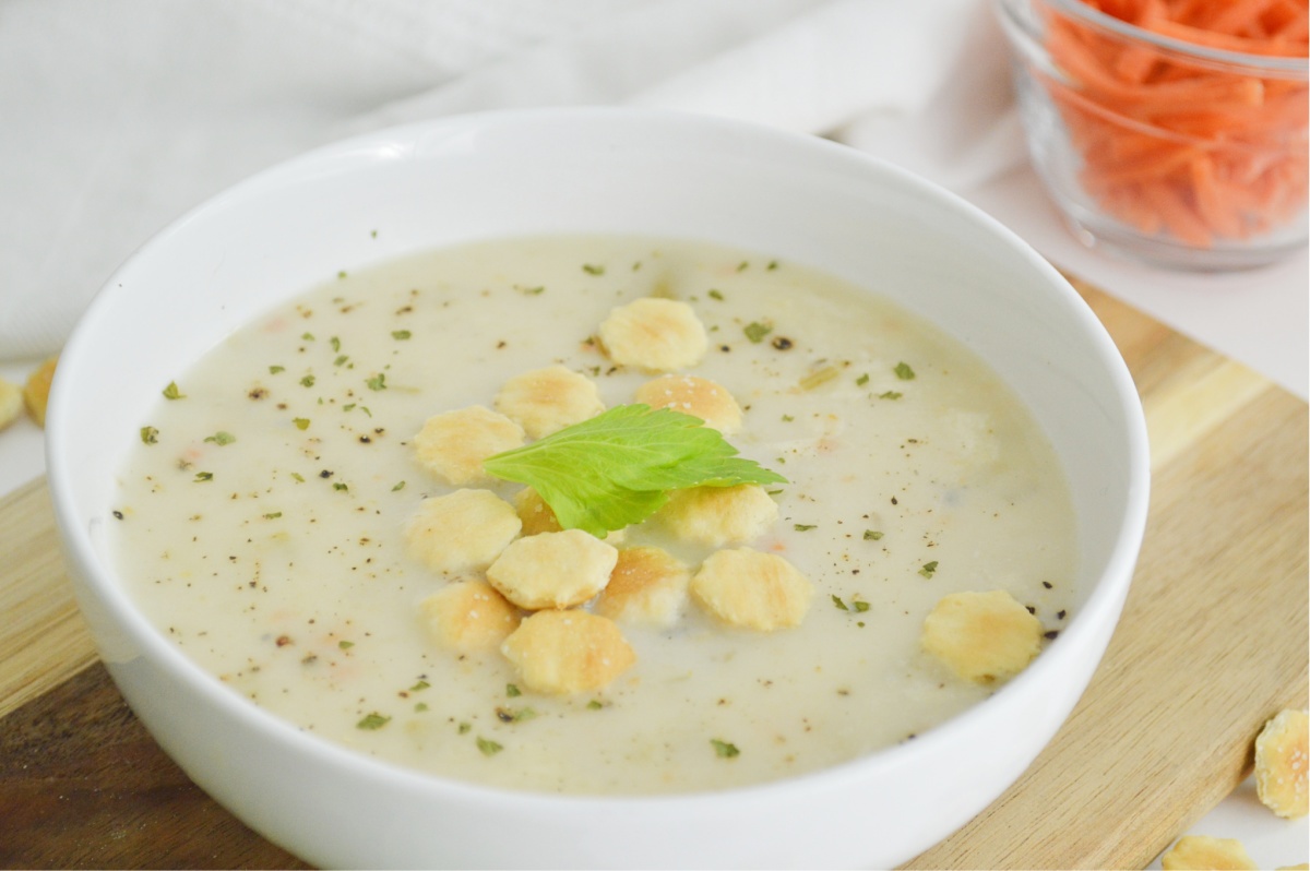 Easy Instant Pot Clam Chowder