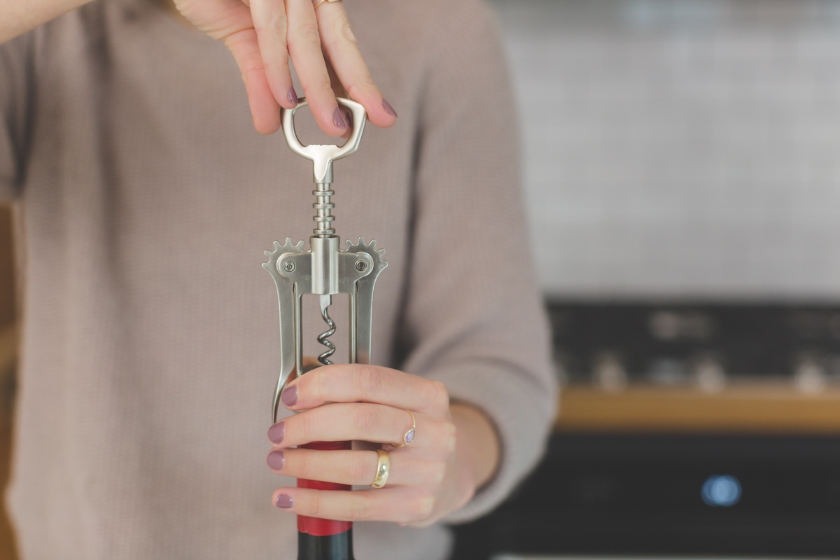 How To Open A Bottle Of Wine