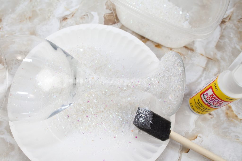 How To Make A Christmas Wine Glass Candle Holder