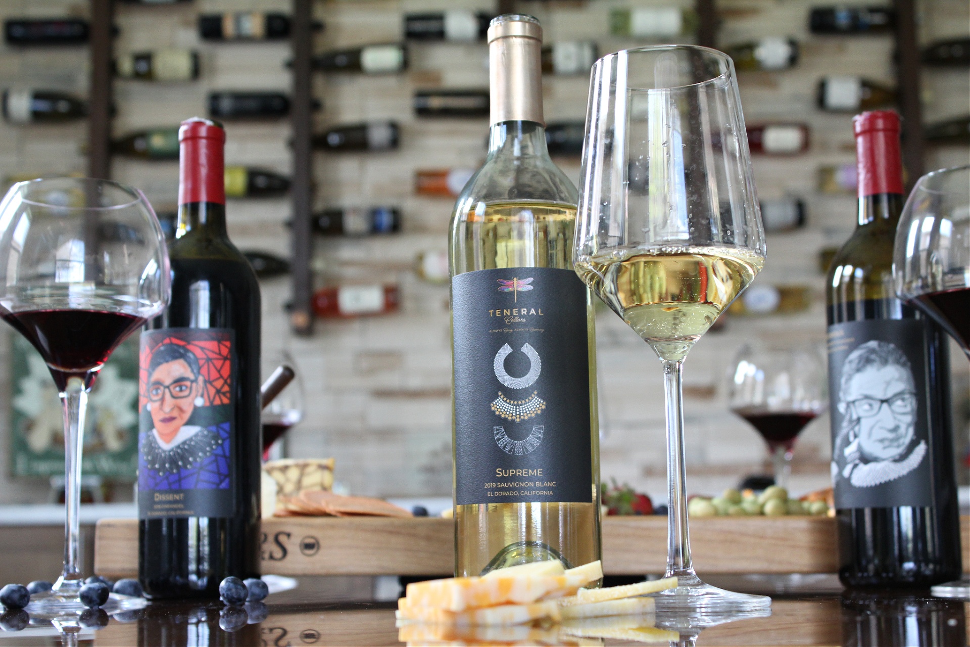 Tips For Hosting A Cheese and Wine Tasting 