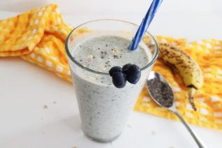 Blueberry Banana Oats Smoothie