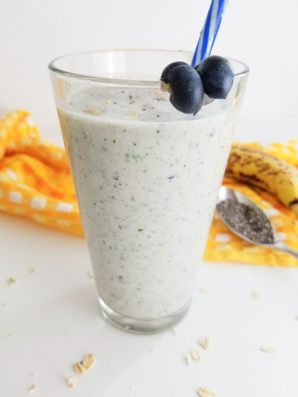 Banana Blueberry Oats Protein Smoothie 