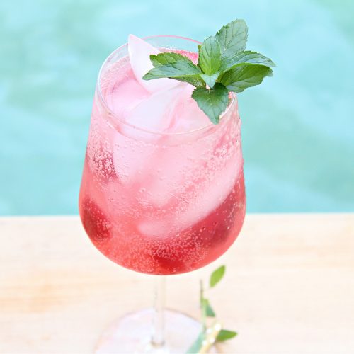 Sparkling Cherry Lemonade Cocktail