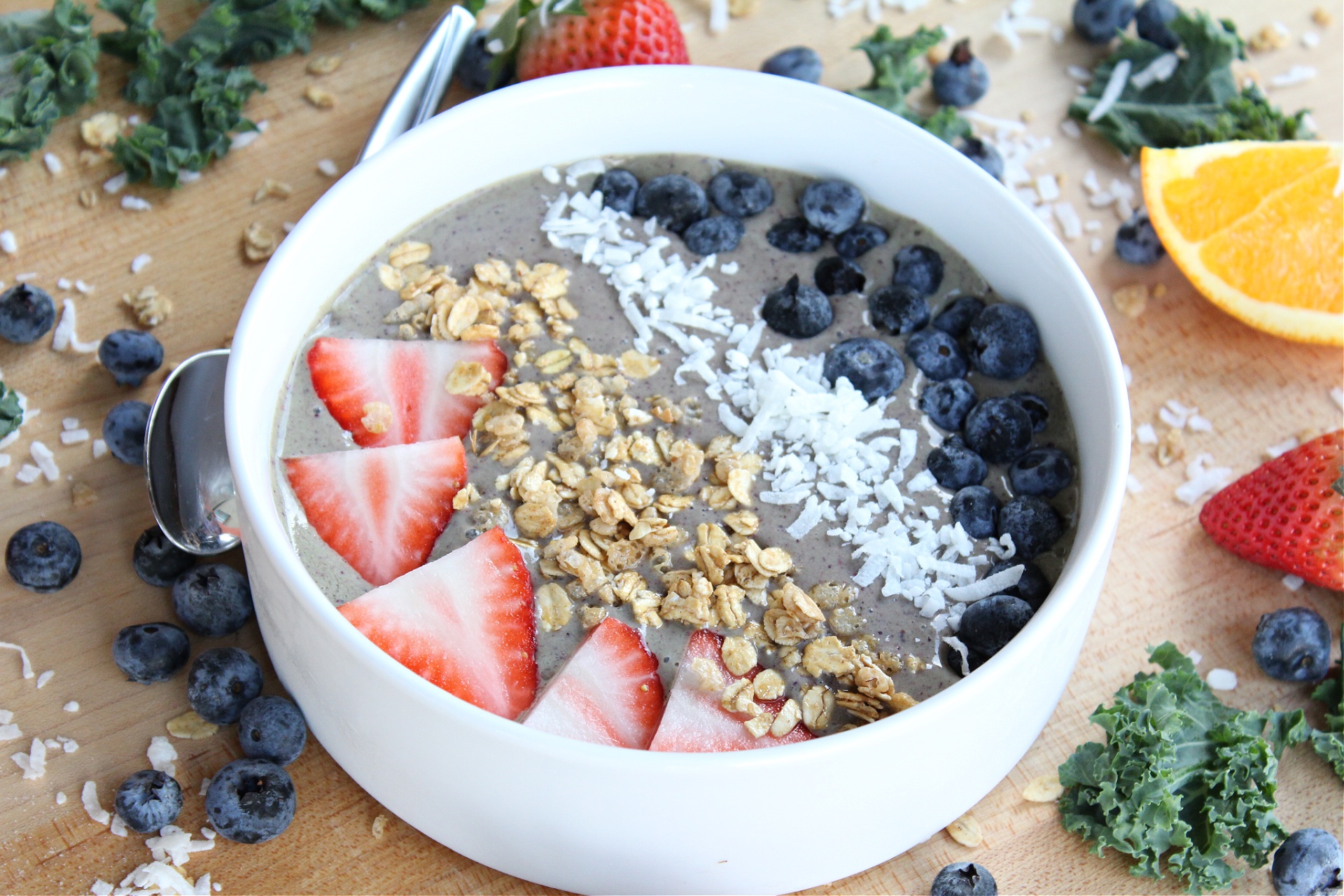 Healthy Citrus Berry Smoothie Bowl