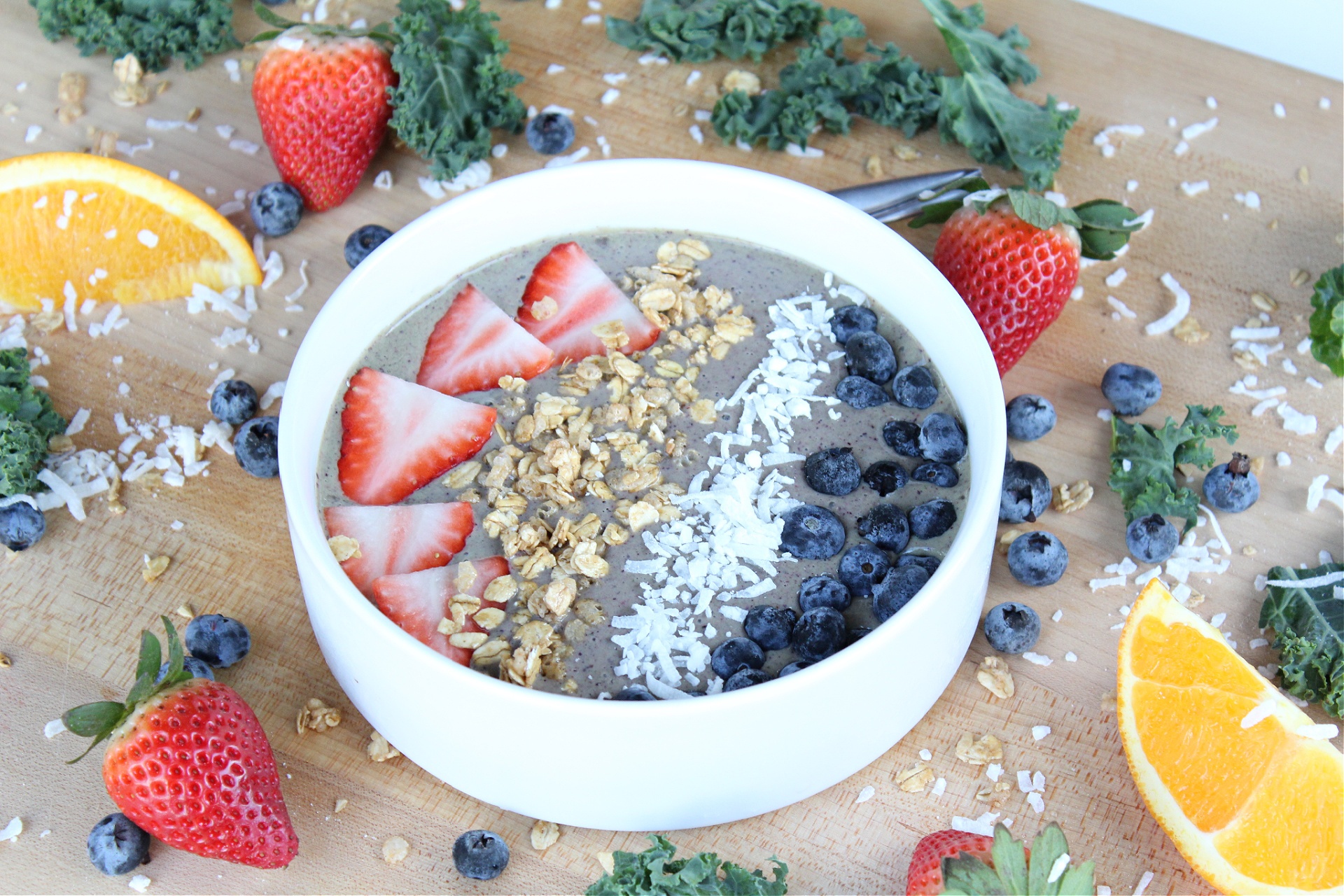 Tasty Citrus Berry Smoothie Bowl