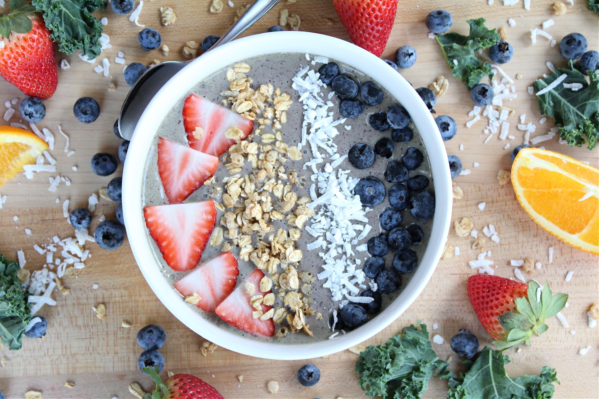 Easy Citrus Berry Smoothie Bowl