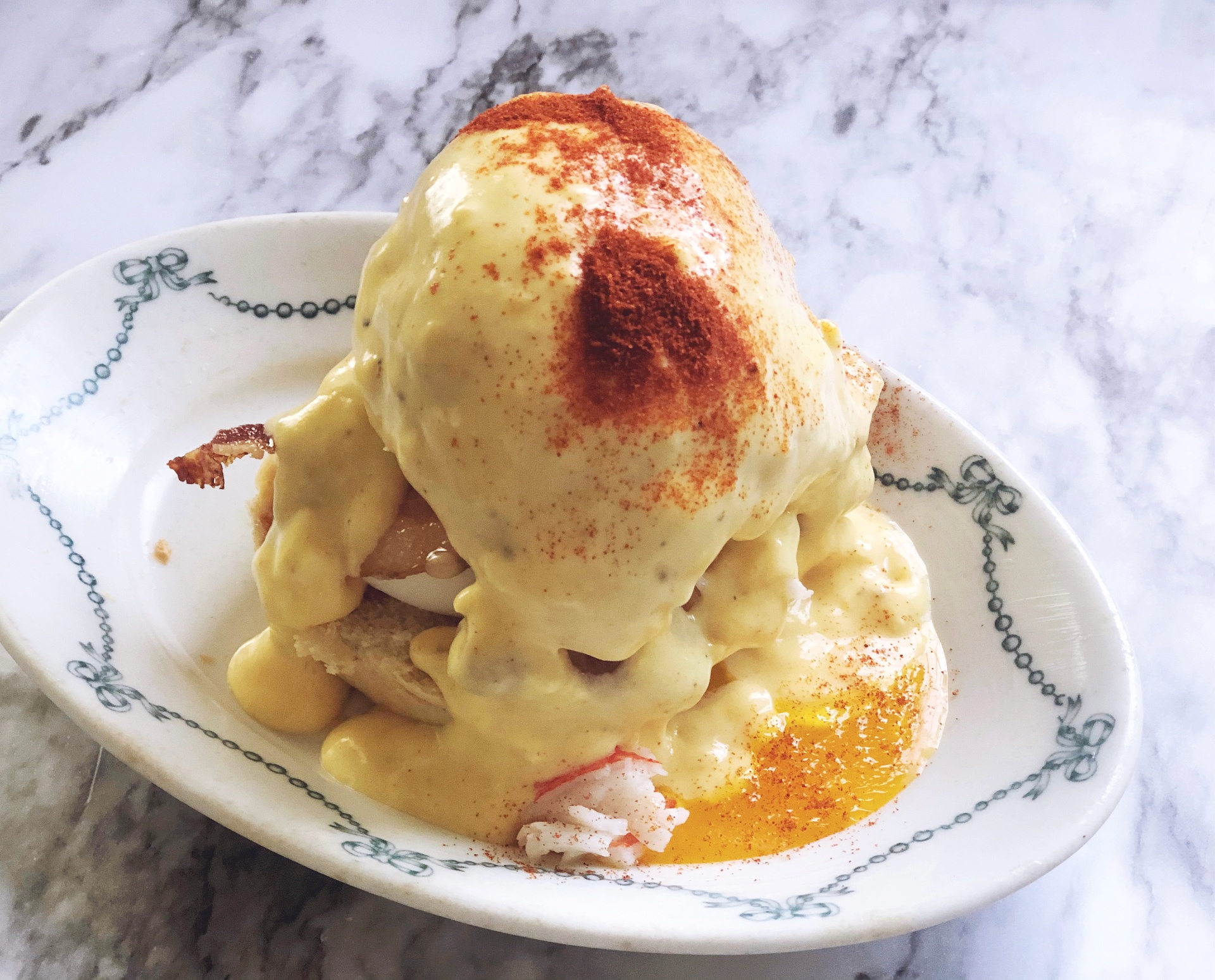 How to make Eggs Benedict with Crab and Bacon 