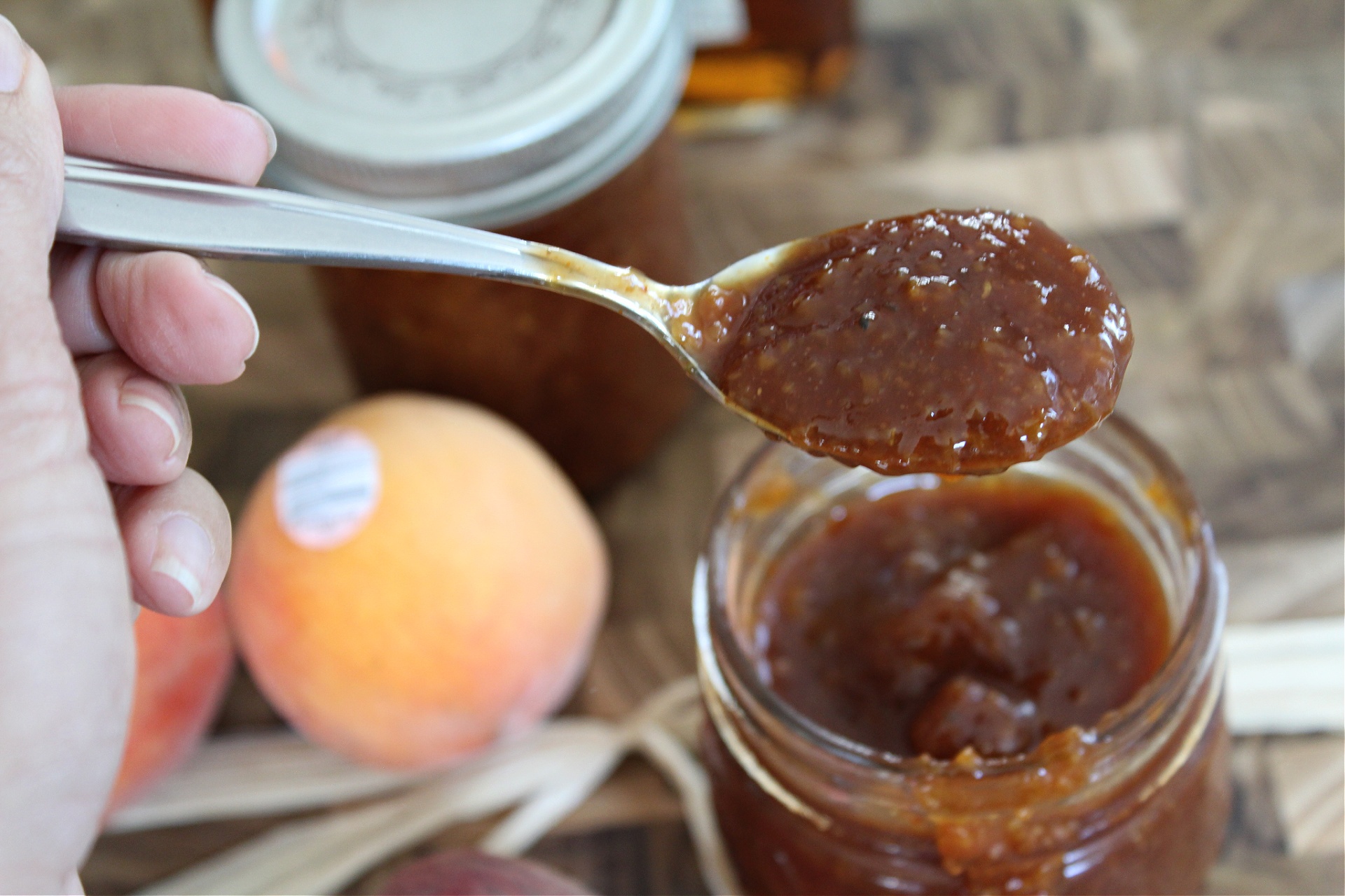 Easy Homemade Peach Bourbon BBQ Sauce