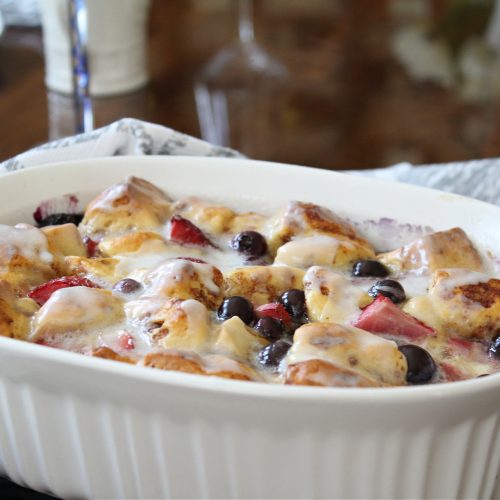 mothers day brunch cinnamon roll casserole