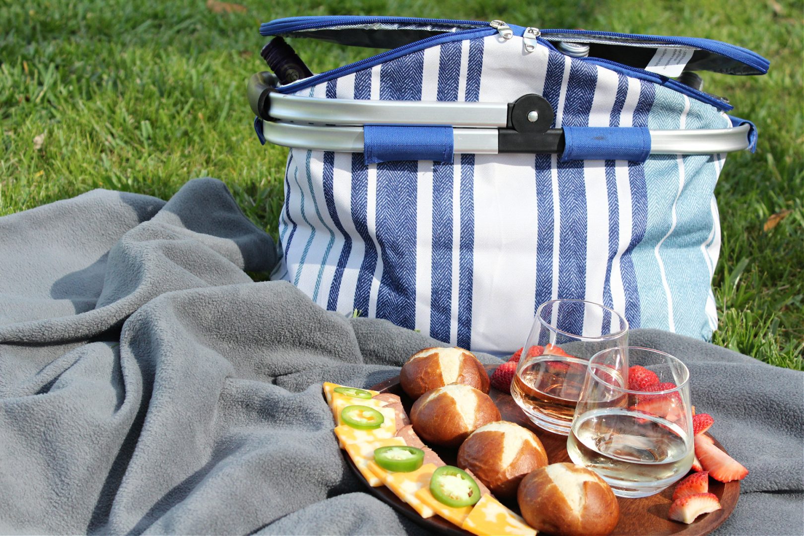 Best Picnic Wines For Under 15 Summer Wines