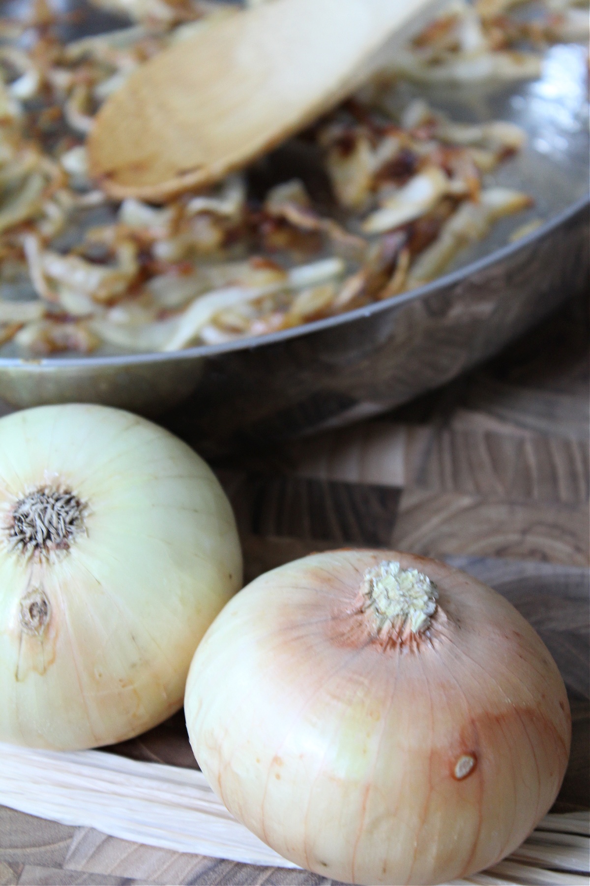 Making Caramelized onions