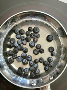 making-blueberry-simple-syrup