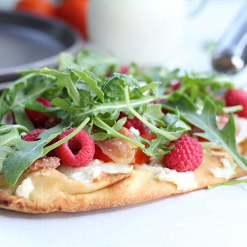 raspberry prosciutto pizza