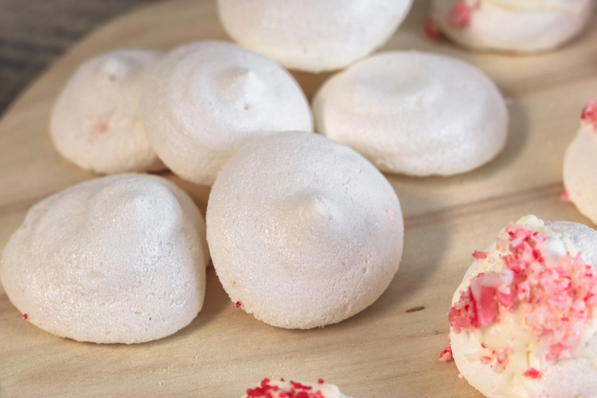 Christmas Meringue Cookies