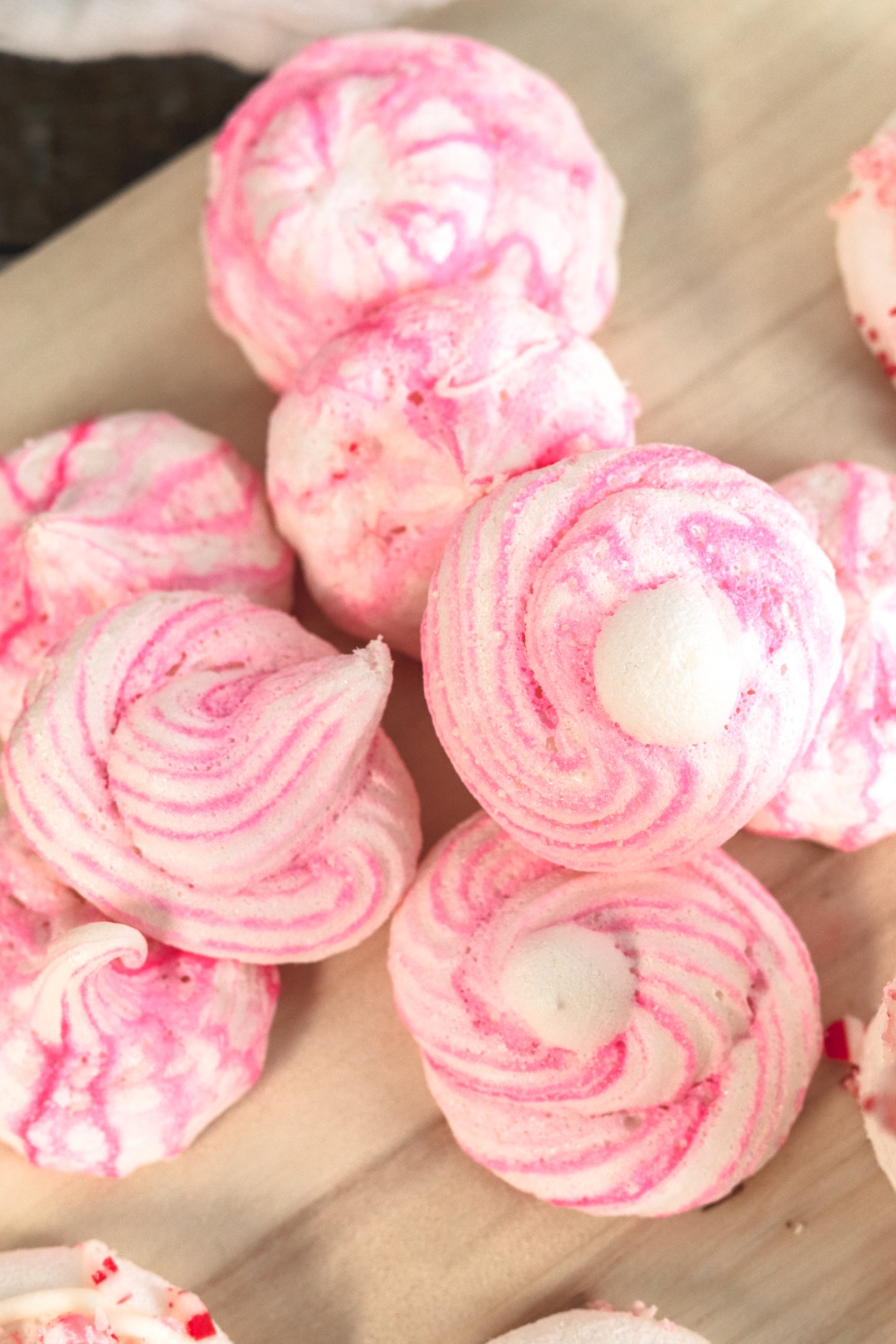 Tasty Christmas Meringue Cookies